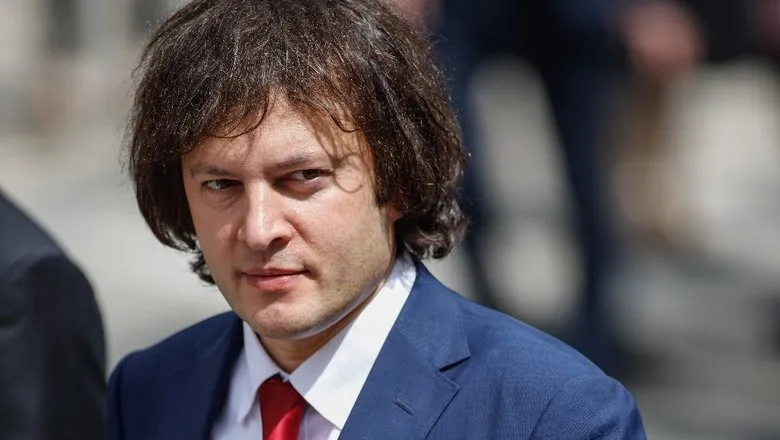 Кобахидзе: «Убью русофобию в зародыше» — А в Тбилиси россиян фильтруют по паспорту